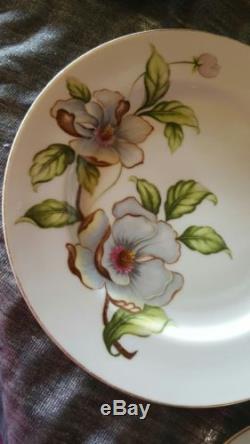 1950s Roselyn China Dogwood Dinnerplate 10-1/4 Salad Plate, Fruit Bowl -Set of 4