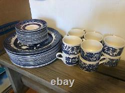 35 PC SET CHURCHILL + ROYAL WESSEX BLUE WILLOW DINNERWARE, England Fine China
