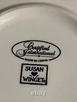 Certified International Susan Winget Folk Santa Christmas Dinner Plates Set of 4