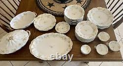 China By Haviland & Co Limoges France, Petit Flowers 41 Pieces (Great Condition)
