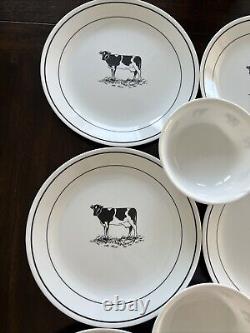 Corelle Annie's Cow 9 Dinner Plates And 3 Cereal Bowls Lot Of 12