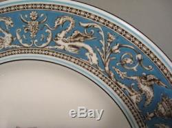Excellent Set Of 7 Wedgwood Florentine Turquoise 10 3/4 Dinner Plates
