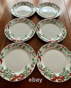 Gibson Christmas China Holiday Garland 30 Pieces 6 Place Setting Dinnerware Set