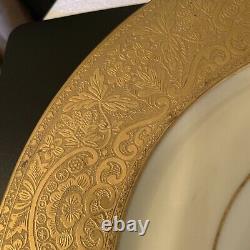 H&C Heinrich & Co Selb Bavaria Gold Encrusted Flower Dinner Plate 11 Set of 2