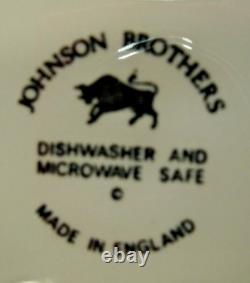 JOHNSON Brothers HERITAGE White DINNER PLATE made in England stamp SET OF FOUR