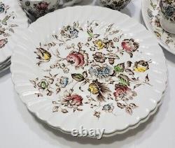 Johnson Brothers Bros Staffordshire Bouquet 30pc Serv for 4 Dinner Plates + MINT