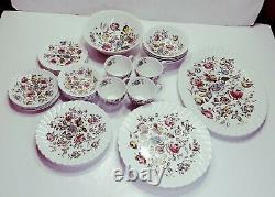 Johnson Brothers Bros Staffordshire Bouquet 31pc Serv for 4 Dinner Plates + MINT