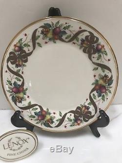 LENOX CHINA HOLIDAY TARTAN DINNER PLATES Set Of 4 -New withTags Holly Cmas