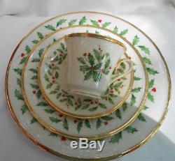 Lenox Holiday Dinnerware 16 P Set for 4 Dinner Salad Plate Cup Gold Christmas