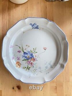 Mikasa French Countryside F9004 Blue Bouquet Complete Dinner Plate Set
