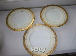 Minton English Bone China Gold Encrusted Dinner Plates 10 1/4 Set 11