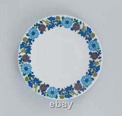 PMR Bavaria, Jaeger & Co, Germany. A set of six retro dinner plates in porcelain
