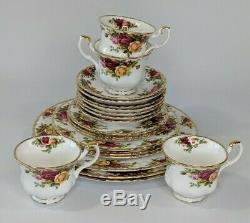 Royal Albert Old Country Roses by Royal Doulton Dinner Plate Set Lot of 20