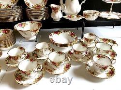 Royal Albert Old Country Roses dinner & tea service for 12, 74pcs, England, MINT