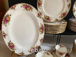 Royal Albert Old Country Roses dinner & tea service for 12, 74pcs, England, MINT