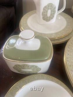 Royal Doulton China England Sonnet Plates, Teapot, C&S, Sugar, Creamer 30 piece