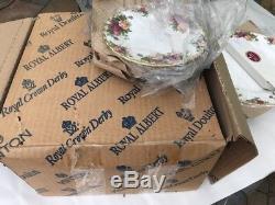 SERVICE FOR 4 ROYAL ALBERT OLD COUNTRY ROSES PLATES & CUPS SET. 20p+ Pieces NEW