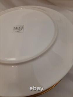 Set Lot 8 Mikasa Bone China Ribbon Holly Dinner Plates Gold Trim EUC Made Japan