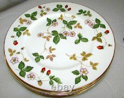Set Of 10 Wedgwood Wild Strawberry Dinner Plates 10 3/4 Bone China England