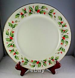Set Of 12 Royal Gallery Holly 6283 Fine China Dinner Plates Christmas Xmas China