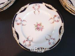 Set of 12 19th Century Old Paris Porcelain Dinner Plates