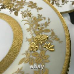 Set of 16 Minton Porcelain Gold Encrusted Dinner Plates