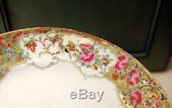 Set of 7 Chinese Export Porcelain Famille Rose Dinner Plates 19th Century