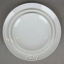 Superb plain white Rosenthal THOMAS Medallion Dinner Service Set for 8. Plates