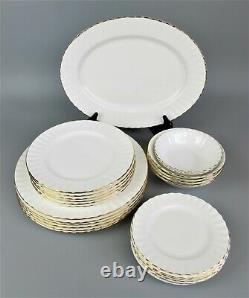 Superb vintage white Royal Albert Val D'Or Dinner Service Set for 6. Plates Cups