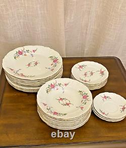 Vintage Royal Kent Rose Collection China, Made in Poland (set of 41) BNT939