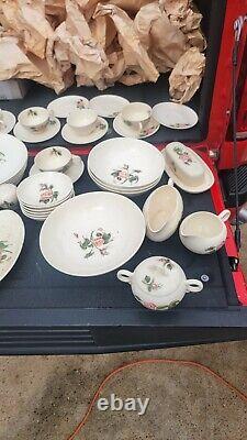 Vintage Universal-Oven Proof Ballerina Union USA Rose set of 32 pieces