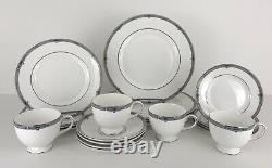 Wedgwood Amherst Platinum 20 Piece Set for 4 Place Settings England Excellent