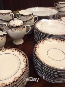 Wedgwood Medici 12 Place Setting Excellent Conditions
